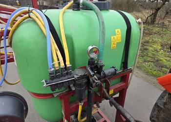 Opryskiwacz zawieszany 400L ramiona 12m