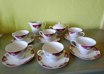 Serwis kawowo - herbaciany. Porcelana Ćmielów.