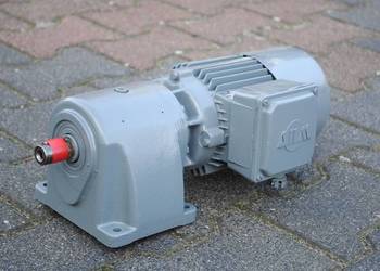 Motoreduktor 0.55kw. 40obr. z hamulcem. Firmy ABM.