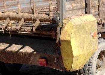 Kupię osłone boczną rozrzutnika czarna białostocka