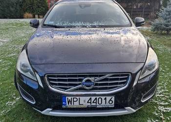 Volvo v60 czarne 2011