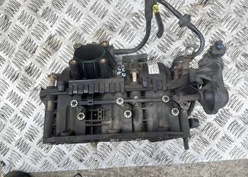 Kolektor ssący 55557905 Opel 1.0-12V , Z10XEP