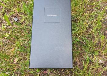 Pudełko po butach YSL  Saint Laurent i faktura