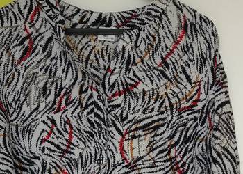 XXXL Delikatna tunika z dłuższym tyłem Butik