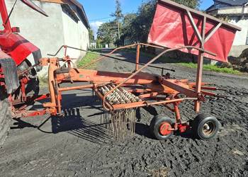 Zgrabiarka karuzelowa Pottinger TOP 460N