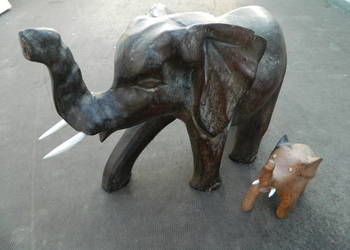 rzeżba słonia , rodzina słoni , drewniany słoń