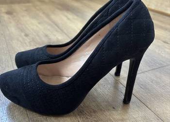 Buty na obcasie 37 czółenka koturny