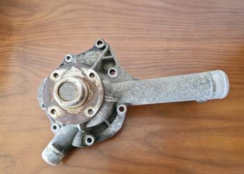 Mercedes 124 202 208 M111 Pompa wody 1112000401 1112004001