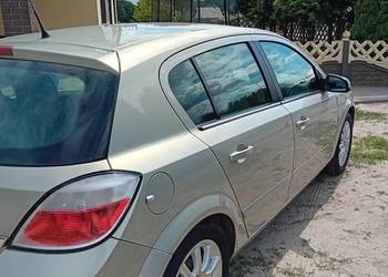 OPEL ASTRA 2005 1.6B+GAZ, Klima- zadbana