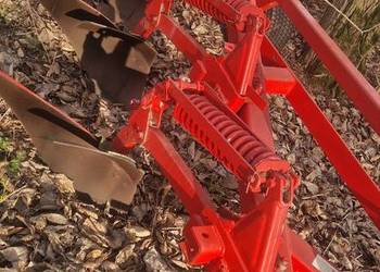 Pług Unia tur 4+1 unia grudziądz