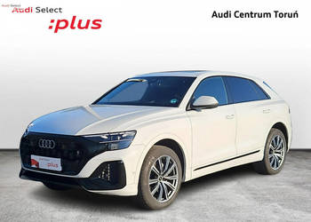 Audi Q8 MatrixLED_Hak_PilotBramy_Panorama_HeadUp_Kamera360_a_Asystenci_Pam…
