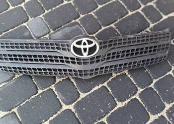 Grill atrapa chłodnicy Toyota Corolla Verso I 01-04r EU