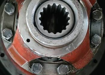 Sprzedam mechanizm roźnicowy do bizona c 360