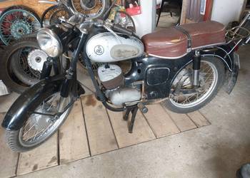 SHL M11 z 1963 roku z dokumentami.