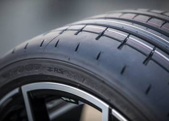 Bridgestone Potenza S007 245/35R19 Renault Megane RS