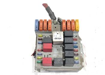 SKRZYNKA BEZPIECZNIKÓW FIAT CROMA 51738102 Hatchback 1.9 150KM MODUŁ