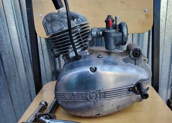 Silnik komar sztywniak na pedały