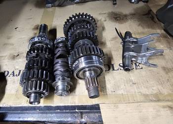 Suzuki gsf 1200 skrzynia biegów wałek wałki tryb tryby zębatki gsf1200