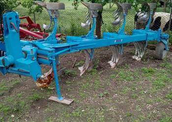 Sprzęt rolniczy kombajny, pługi, siewniki, ciągniki