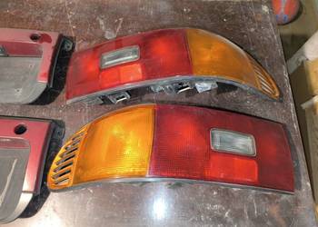Toyota Celica V T18  lampy tylne + blenda KOMPLET OEM