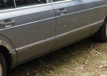 Mercedes W126 SE – szyba boczna opuszczana, sedan, oryginał
