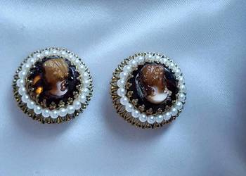 Klipsy z kameą w stylu zachodnioniemieckim z perłami