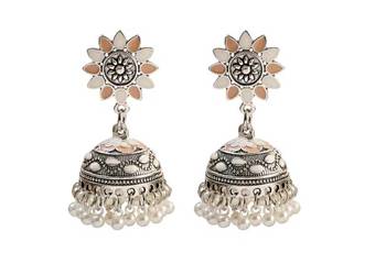 Kolczyki indyjskie srebrny kolor beż białe koraliki perełki boho Bollywood
