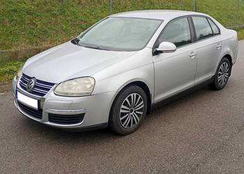 Volkswagen Jetta 1.6 benzyna FSI 2005 Rok golf passat