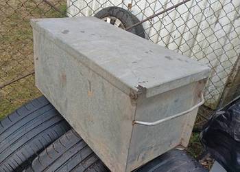 Skrzynka ocynkowana na akumulator