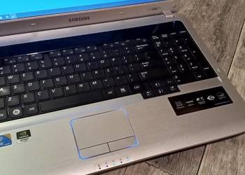 Ładny laptop i3/8Gb/GeForce/SSD/DVD