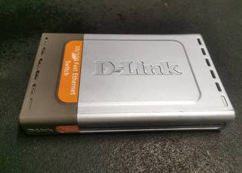 SWITCH D-Link 8 port DES-1008D 10 / 100 Mbps