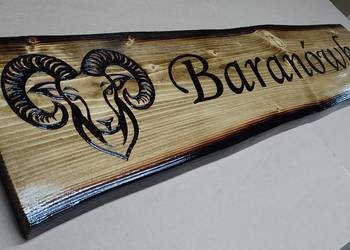 Szyld drewniany ręcznie wykonany na zamówienie z drewna deska grafika