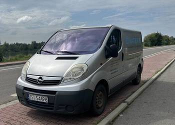 Opel Vivaro 2.0cdti HAK!