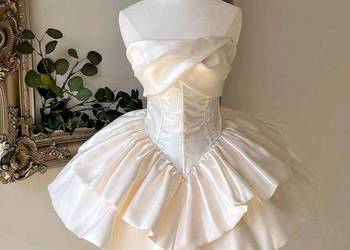 Sukienka wieczorowa kremowa