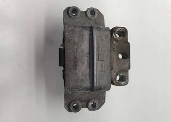 ŁAPA PODUSZKA SILNIKA AUDI A3 8P VW 1.9 K0199555M