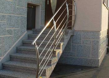 Balustrady, poręczę, konstrukcję schodów, daszków PRODUCENT