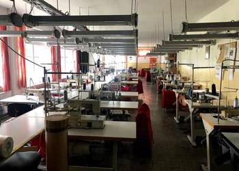 Maszyny do szycia. Cała linia produkcyjna.