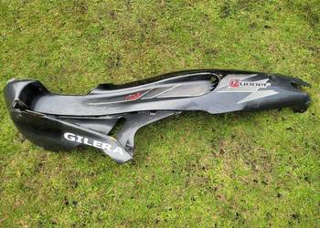 GILERA RUNNER bok boczek zadupek plug podloga owiewka lewa