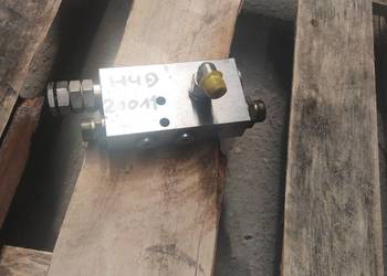 [7 WYJŚĆ] KOSTKA , ZAWÓR, ZAMEK HYDRAULICZNY 08475103033502B