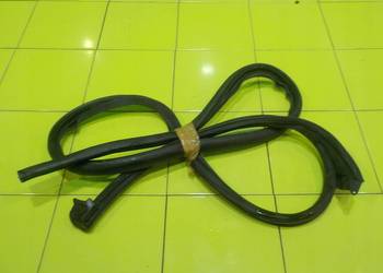 BMW 3 E36 1.8 B 99r CABRIO 2D uszczelka drzwi prawa przod