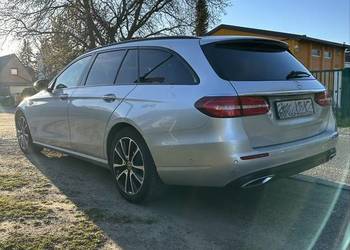 MERCEDES E 220 AVANTGARDE. Ambilight. Silnik po kapitalnym remoncie.