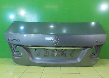 MERCEDES E W212 11r SEDAN 4D klapa tyl