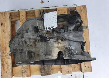 Volvo V70 III 2.4 D5 SKRZYNIA BIEGÓW 9G9R-7002-MA