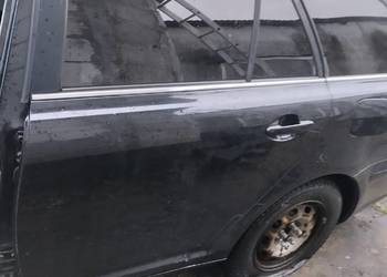 drzwi tylne lewe toyota avensis t25 kombi