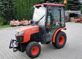 Traktor komunalny ogrodniczy Traktorek Ciągnik rolniczy KUBOTA B2230 B2231