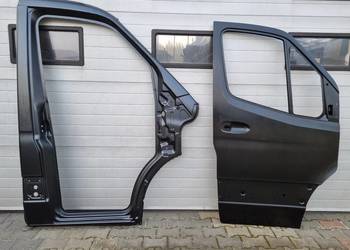 Mercedes Sprinter Furgon Doka A907 A910 Przednie Prawe Poszycie  Drzwi Nowe
