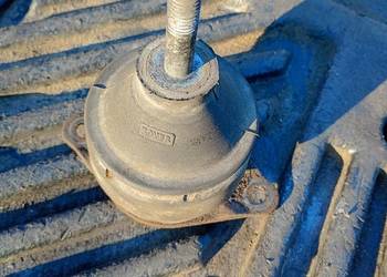 Poduszka silnika prawa Land rover Freelander 1 8 benzyna Poduszka silnika prawa Land rover Freelander 1 8 benzyna