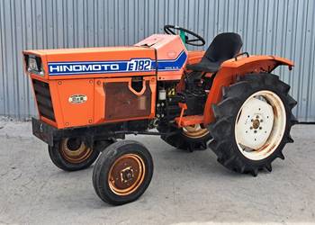 Traktorek traktor HINOMOTO E182S 18KM 2×4