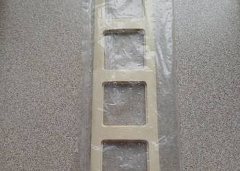 Ramka NOWA Berker x4 kremowa