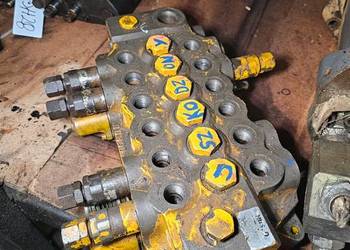 Rozdzielacz hydrauliczny koparki JCB do modeli serii 3CX, 3D, 4C, 4CN i 10…